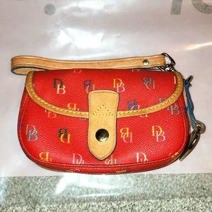Dooney & Bourke Wristle5